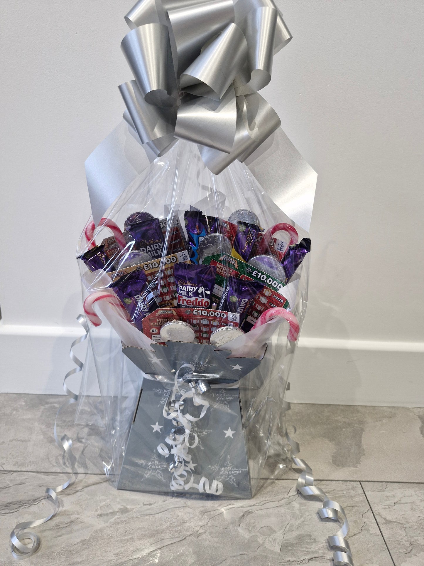 Christmas scratchcard bouquet